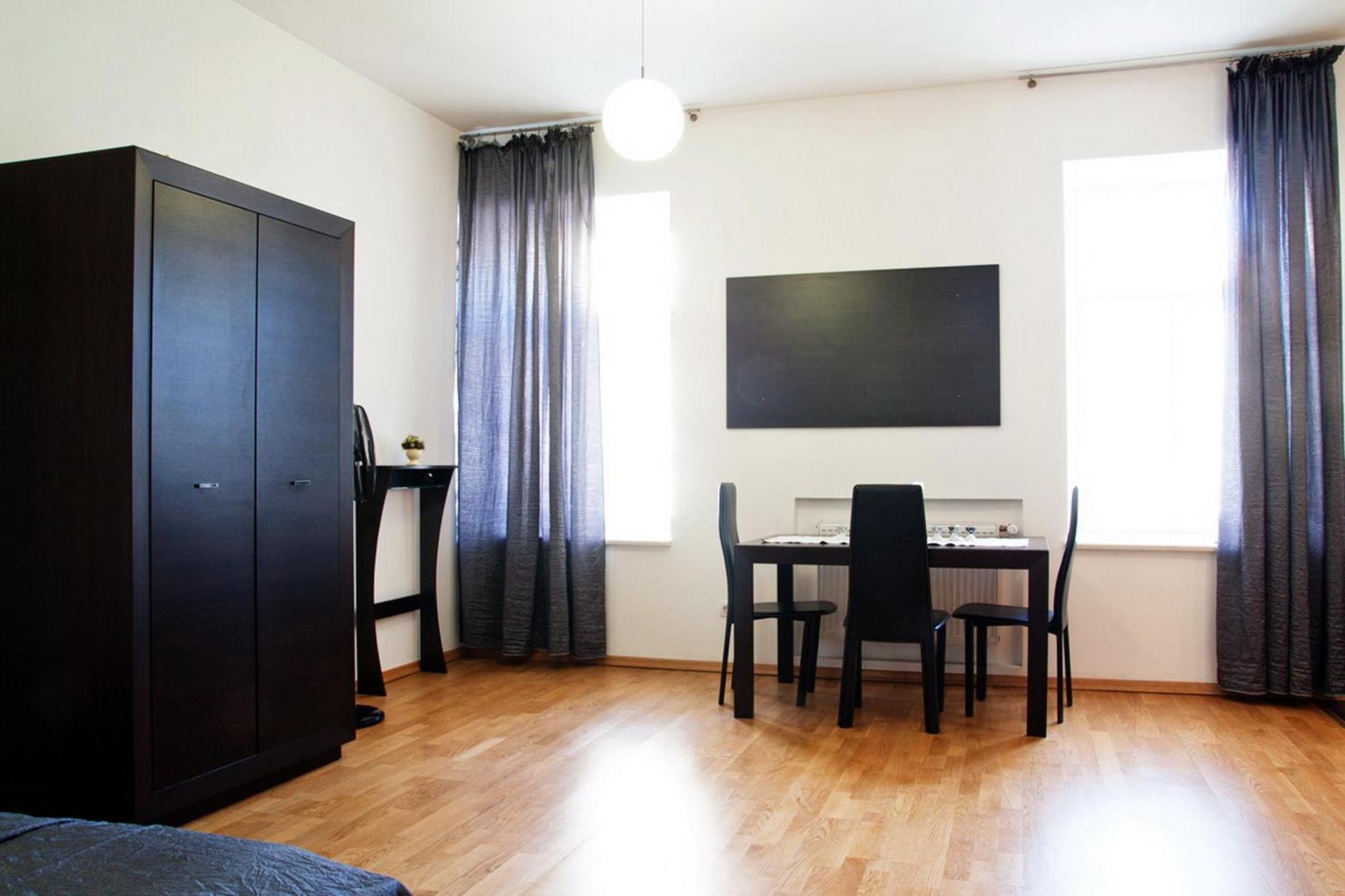 Apartment In The Centre Of Lviv Room photo