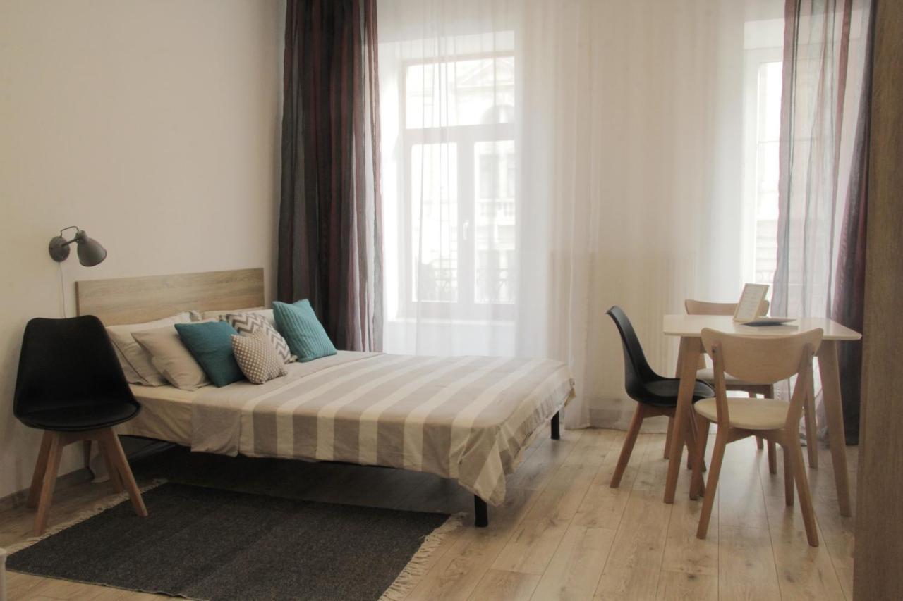 Apartment In The Centre Of Lviv Exterior photo
